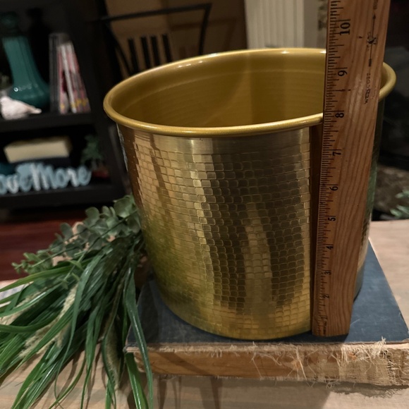 New IKEA VINDFLAKT VINDFLÄKT Vase Planter Gold 10" 904.256.31 NWT - Picture 4 of 5